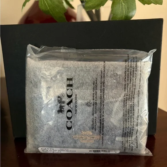 NWT Coach Quilted Denim Slim ID Card Case - Picture 5 of 6